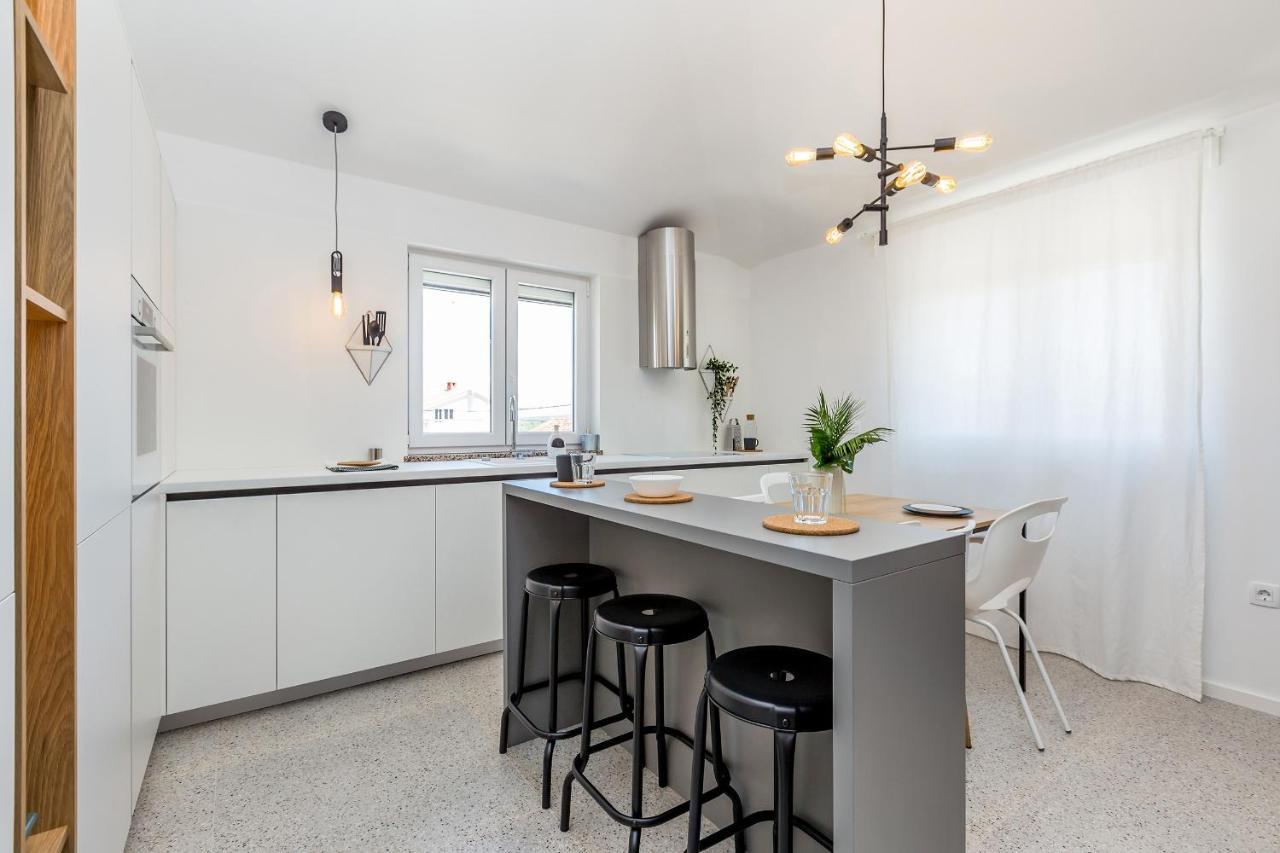 Apartment Laurus Salatic Экстерьер фото
