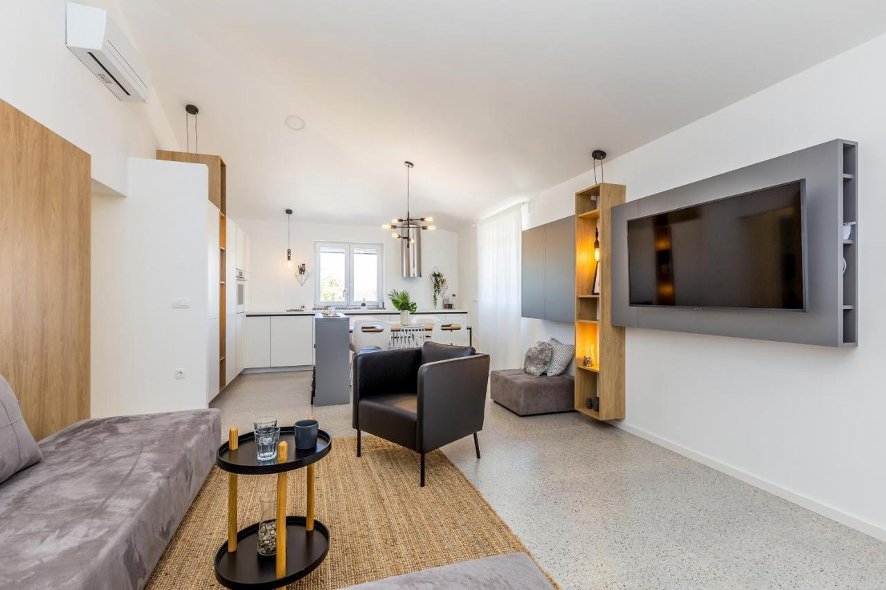 Apartment Laurus Salatic Экстерьер фото