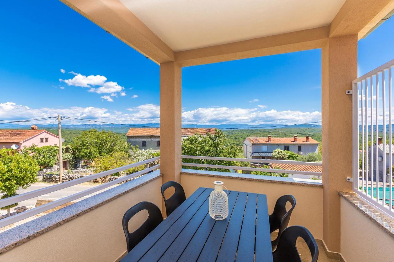 Apartment Laurus Salatic Экстерьер фото