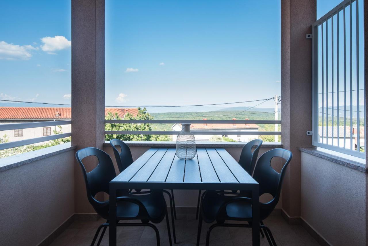 Apartment Laurus Salatic Экстерьер фото